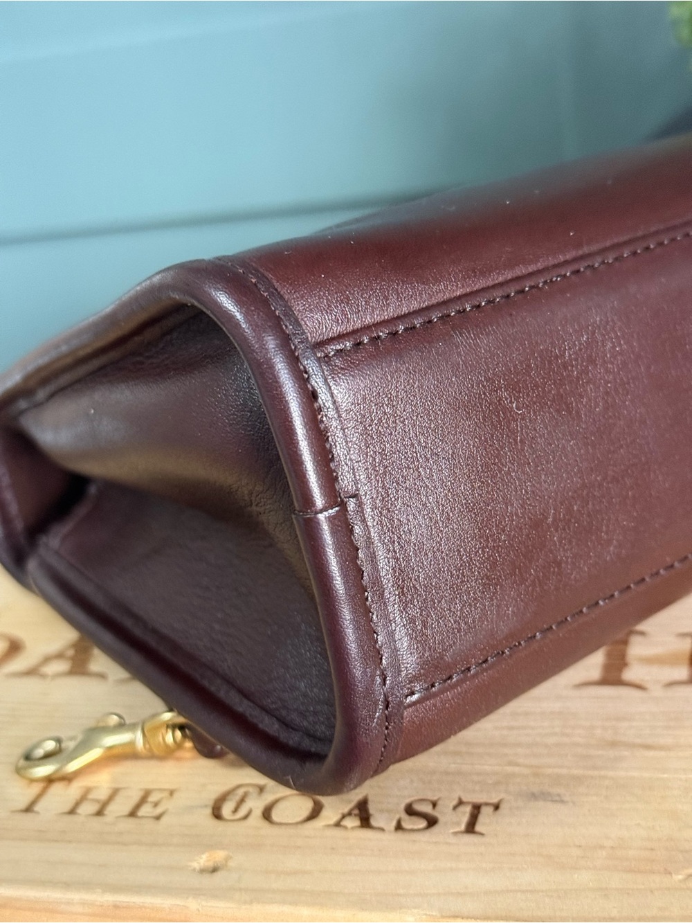 Vintage COACH Regina 9983 in Mahogany  Brown Gloved Tanned Leather Crossbody A++ - Picture 8 of 14